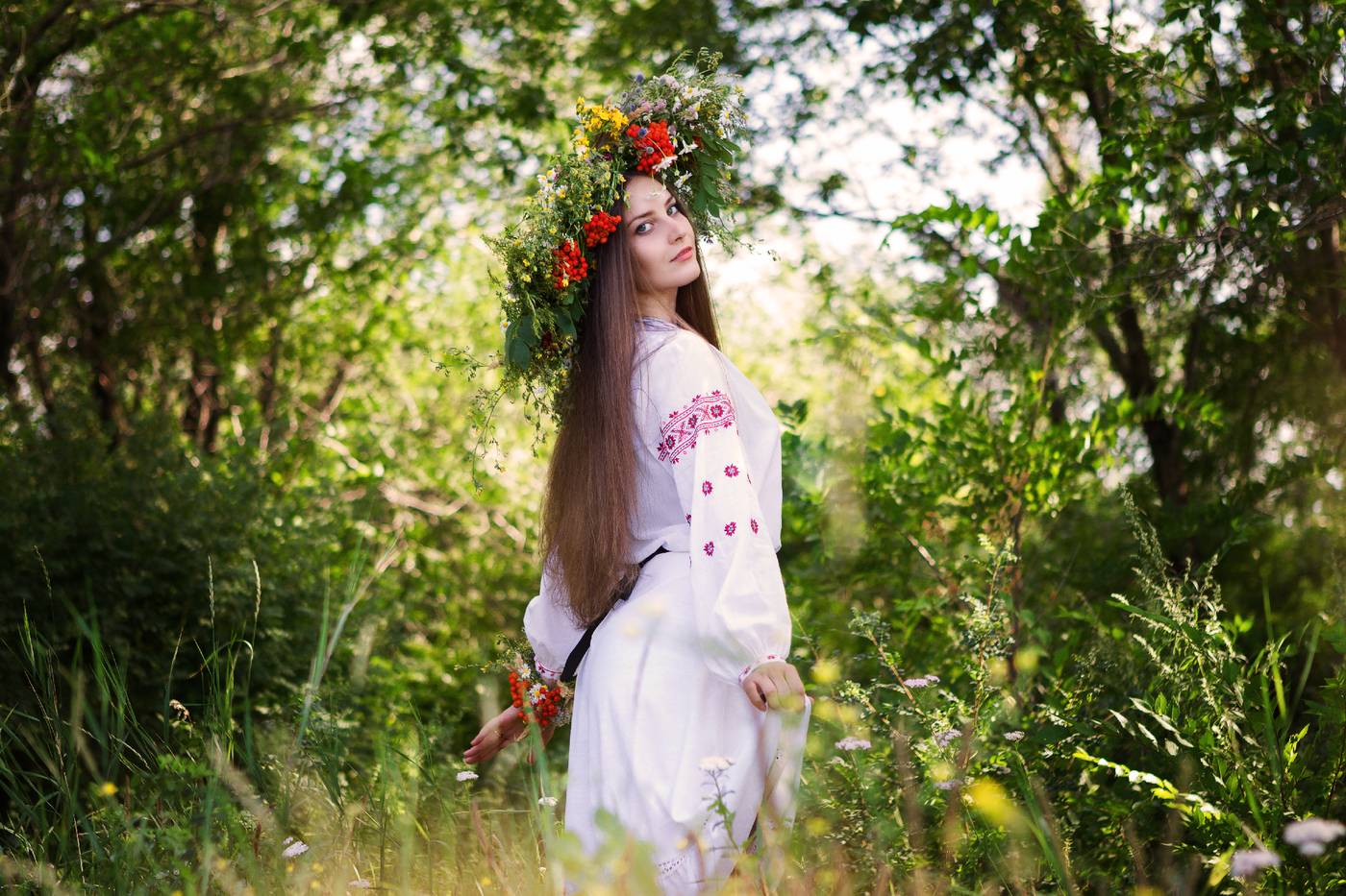 Slavic girls brings the glow — live moments in Taguig